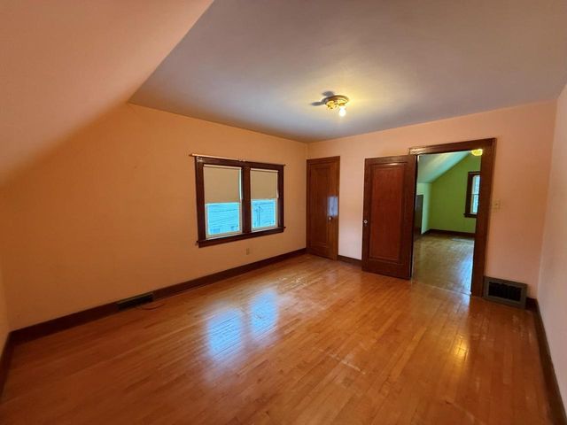 124 E RANDALL STREET, Shawano, WI 54166