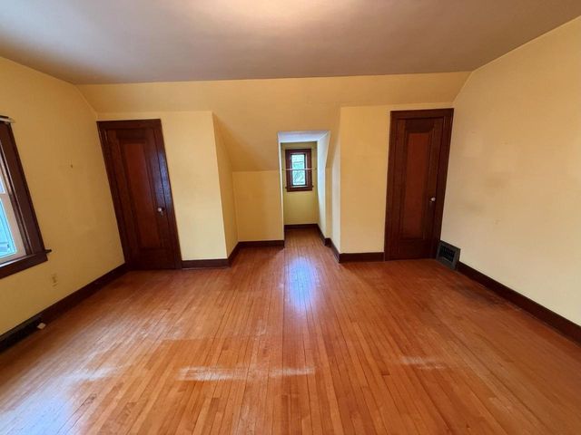 124 E RANDALL STREET, Shawano, WI 54166