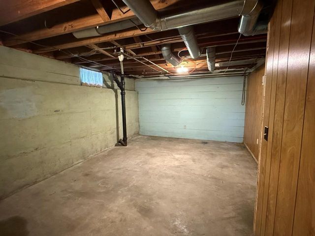 124 E RANDALL STREET, Shawano, WI 54166