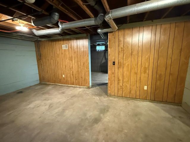 124 E RANDALL STREET, Shawano, WI 54166