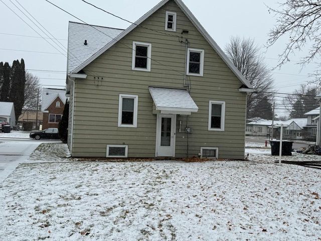 124 E RANDALL STREET, Shawano, WI 54166