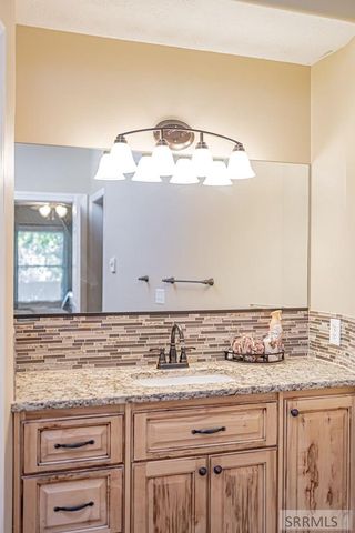 616 Cedar Ridge Drive, Idaho Falls, ID 83404