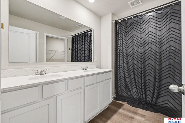20513 Swallowtail Street, Gretna, NE 68028