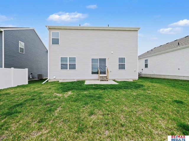 20513 Swallowtail Street, Gretna, NE 68028