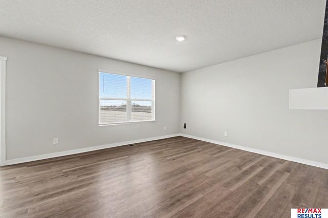 20513 Swallowtail Street, Gretna, NE 68028
