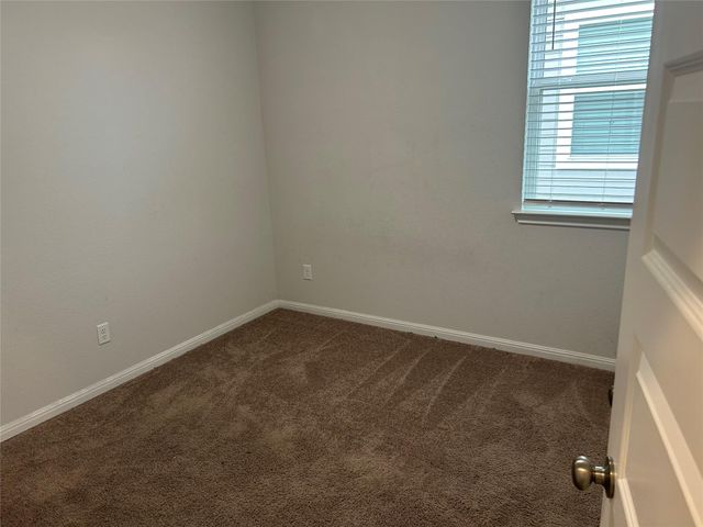 118 Two Bits LN, Elgin, TX 78621