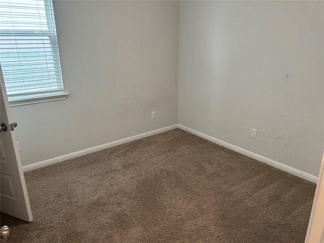 118 Two Bits LN, Elgin, TX 78621