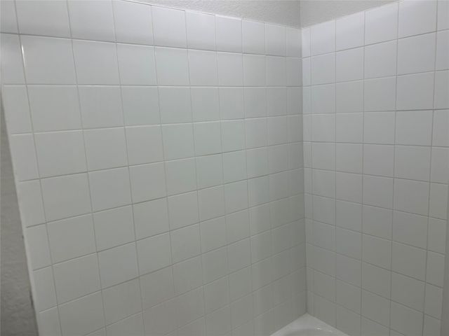 118 Two Bits LN, Elgin, TX 78621