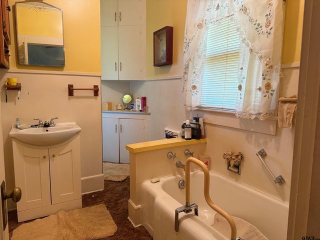 507 Neches, Jacksonville, TX 75766