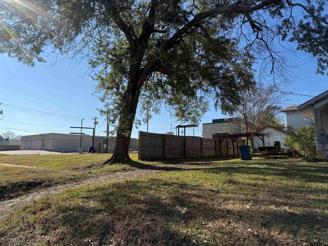 507 Neches, Jacksonville, TX 75766