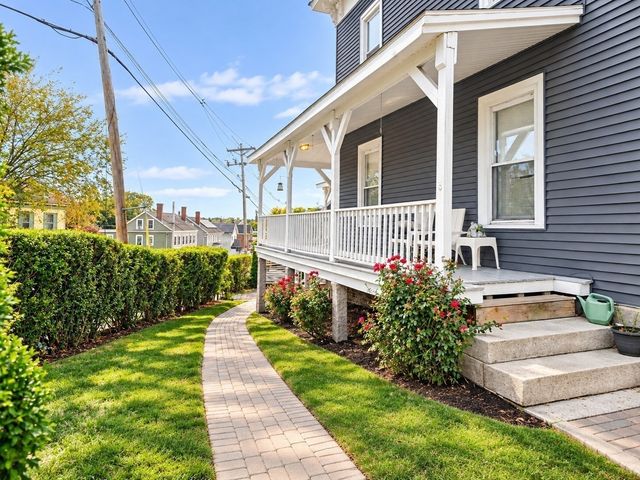 73 Nesmith St 4, Lowell, MA 01852