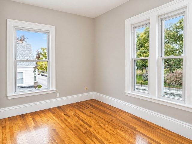 73 Nesmith St 4, Lowell, MA 01852