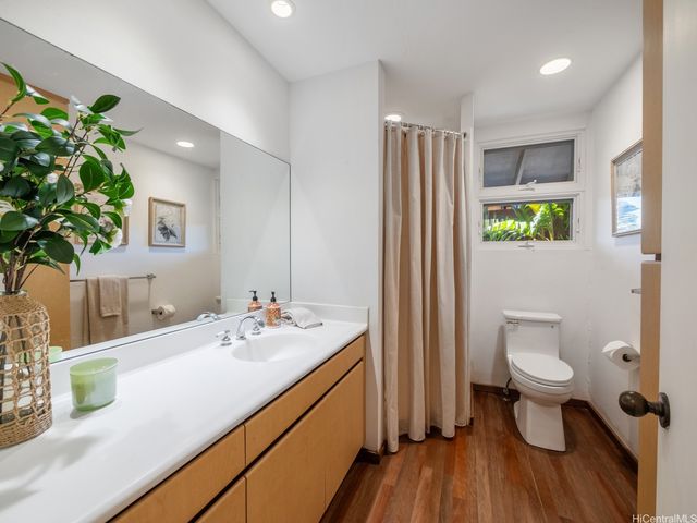 99-24 Lohea Place, Aiea, HI 96701