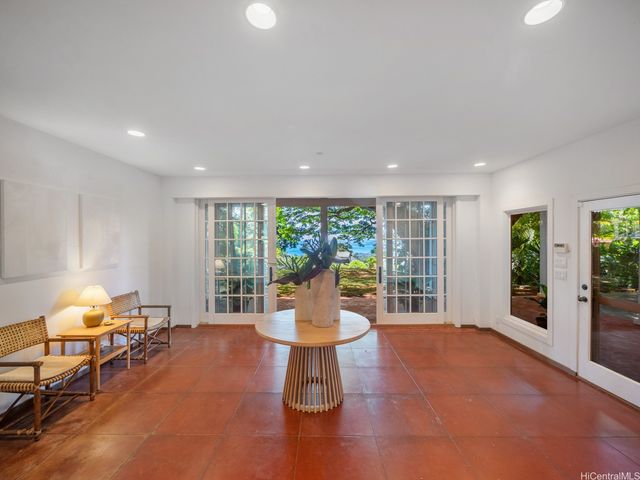 99-24 Lohea Place, Aiea, HI 96701