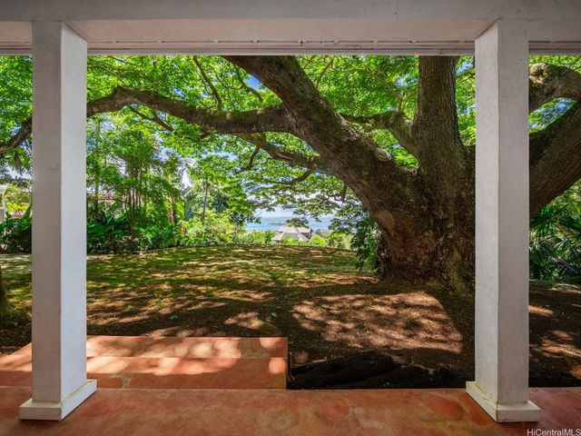 99-24 Lohea Place, Aiea, HI 96701