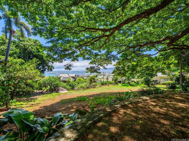 99-24 Lohea Place, Aiea, HI 96701