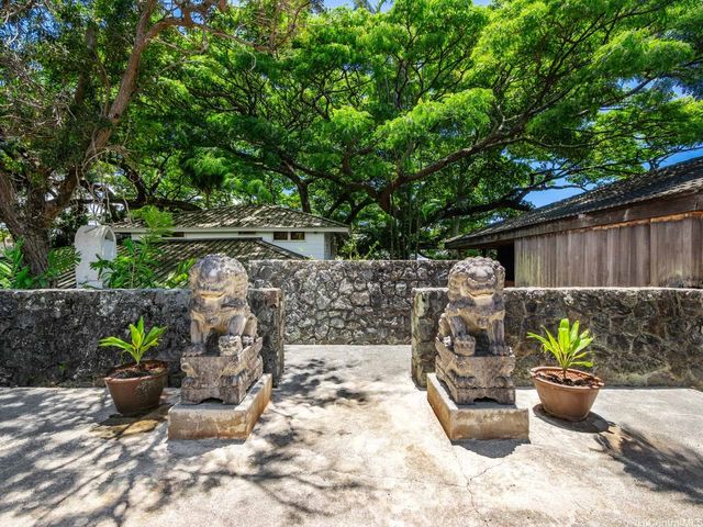99-24 Lohea Place, Aiea, HI 96701