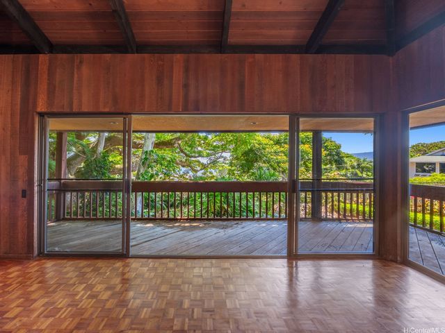99-24 Lohea Place, Aiea, HI 96701