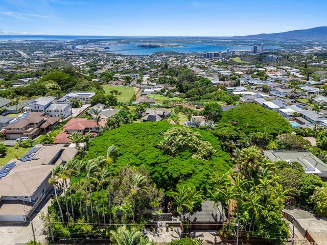 99-24 Lohea Place, Aiea, HI 96701