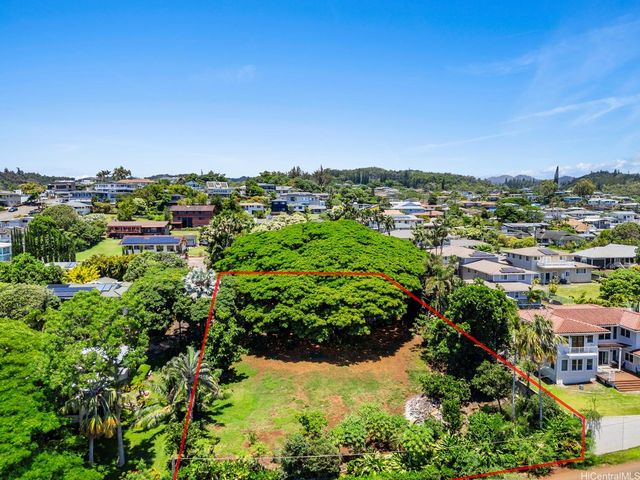 99-24 Lohea Place, Aiea, HI 96701