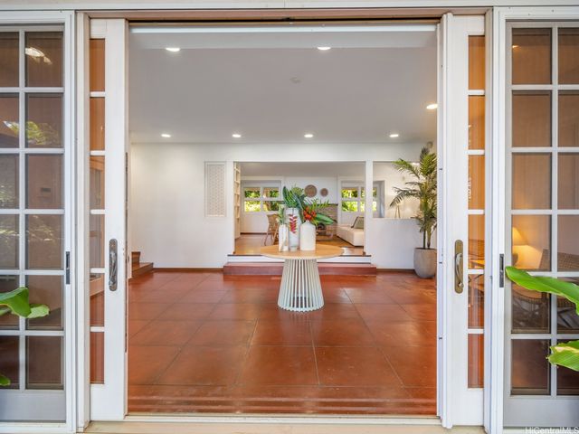 99-24 Lohea Place, Aiea, HI 96701
