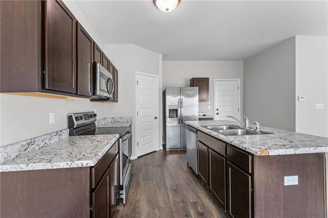 21317 W 215th Street, Spring Hill, KS 66083
