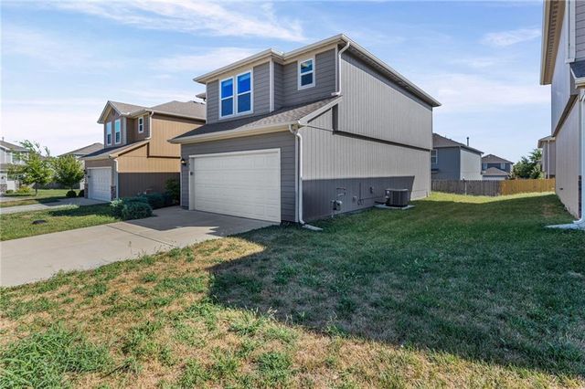21317 W 215th Street, Spring Hill, KS 66083