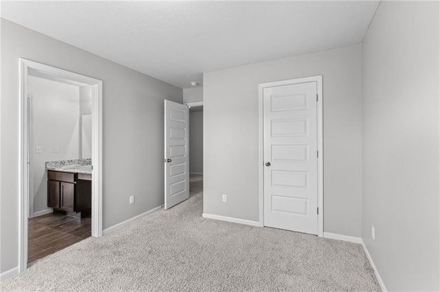 21317 W 215th Street, Spring Hill, KS 66083