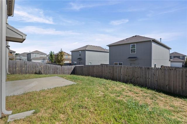 21317 W 215th Street, Spring Hill, KS 66083