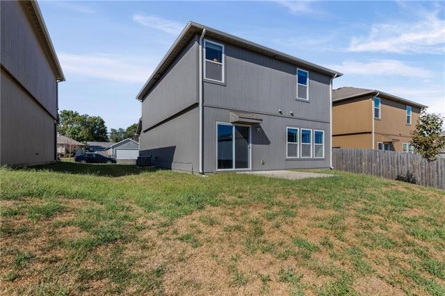 21317 W 215th Street, Spring Hill, KS 66083