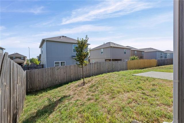21317 W 215th Street, Spring Hill, KS 66083