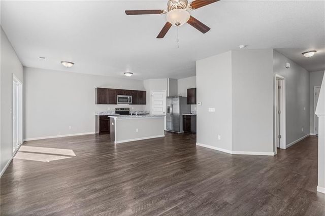 21317 W 215th Street, Spring Hill, KS 66083