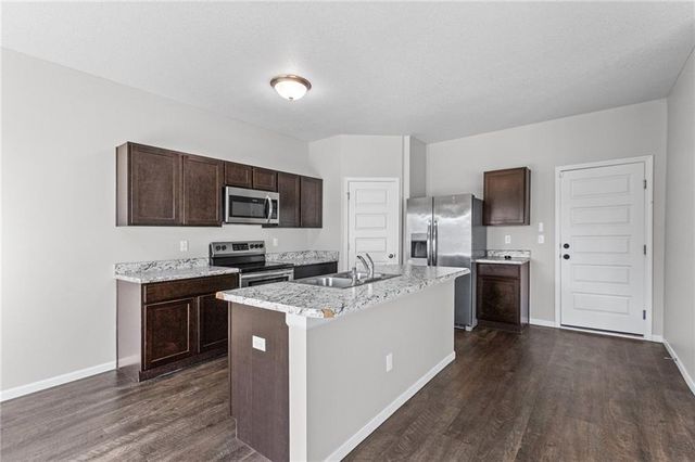 21317 W 215th Street, Spring Hill, KS 66083