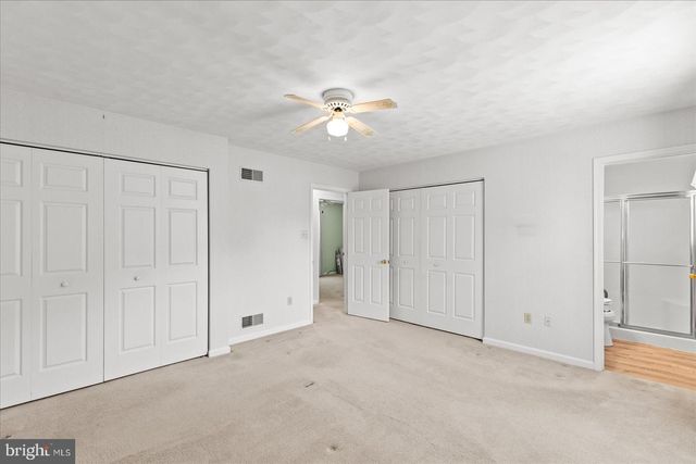 285 DRUMMER DR, New Oxford, PA 17350