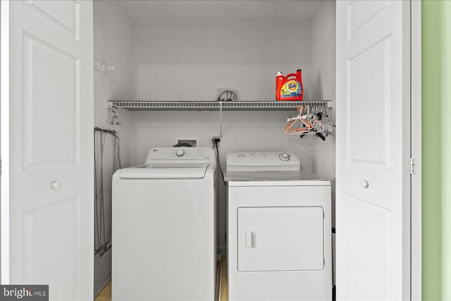 285 DRUMMER DR, New Oxford, PA 17350