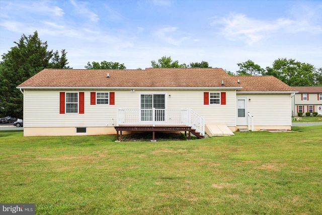 285 DRUMMER DR, New Oxford, PA 17350