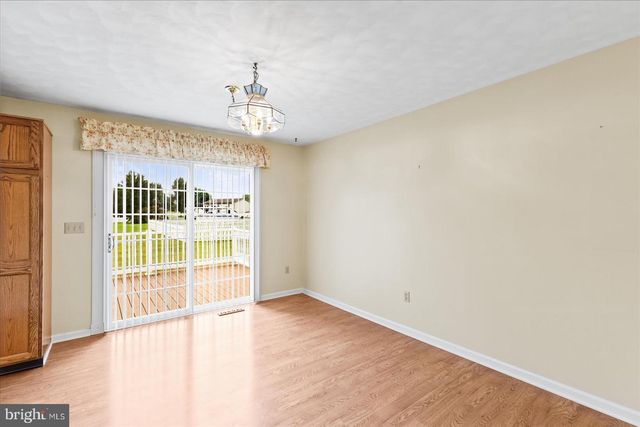 285 DRUMMER DR, New Oxford, PA 17350