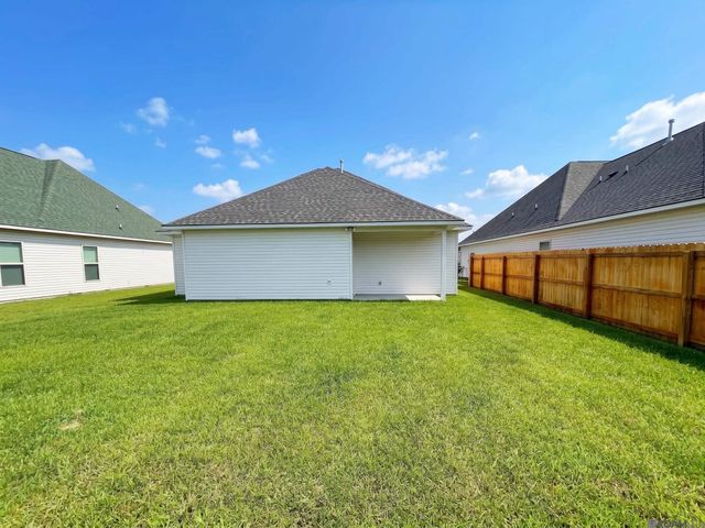 32629 Flower Tree Ct, Walker, LA 70785