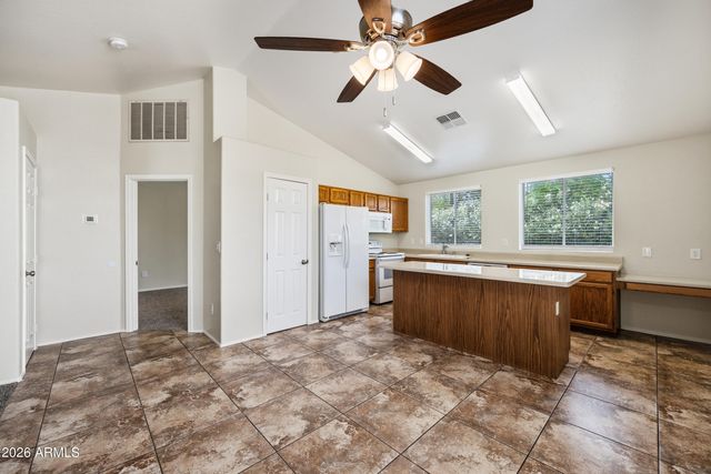 5190 W Saragosa Street, Chandler, AZ 85226