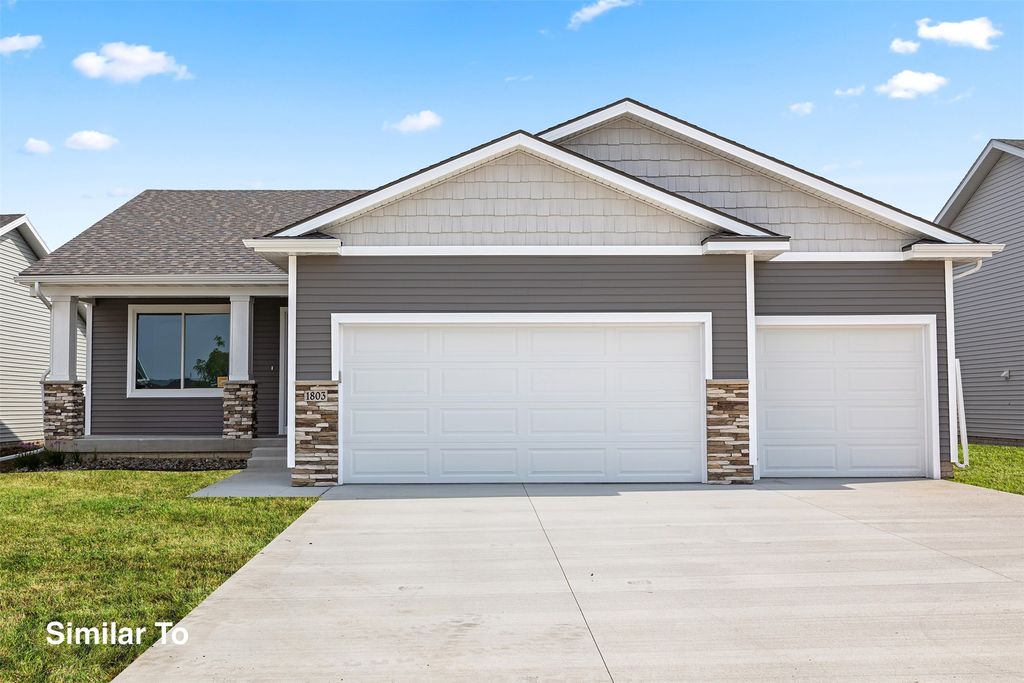 8204 Mahon Court, Johnston, IA 50131