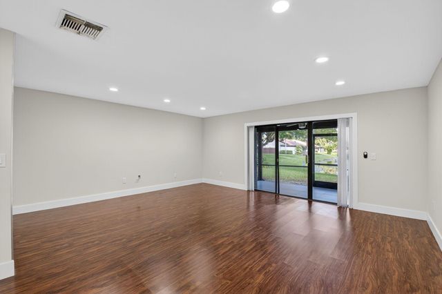 21698 Cypress Road 44c, Boca Raton, FL 33433