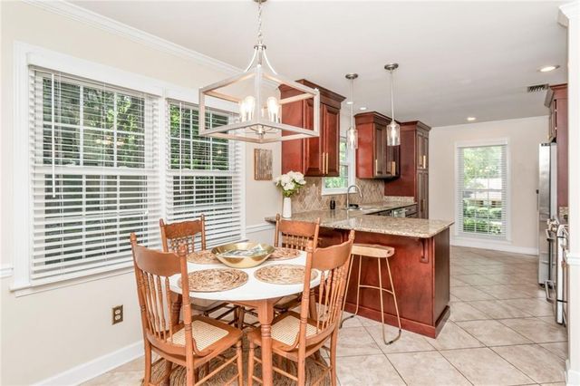 6221 Burntwood Drive N, Mobile, AL 36609