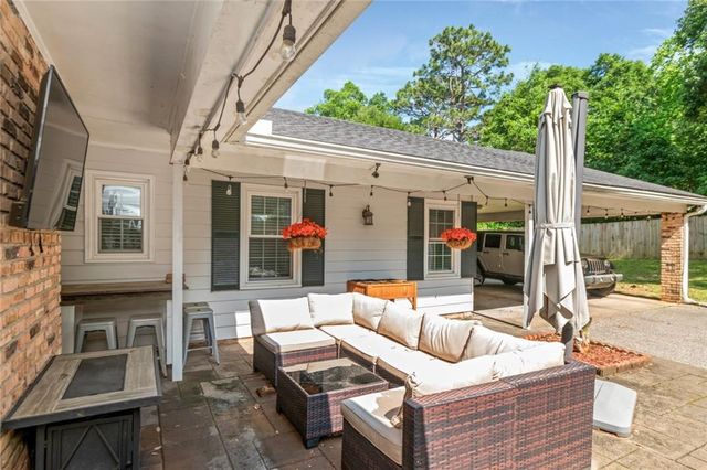 6221 Burntwood Drive N, Mobile, AL 36609