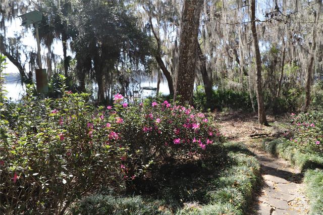 243 HERMAN DRIVE, Hawthorne, FL 32640