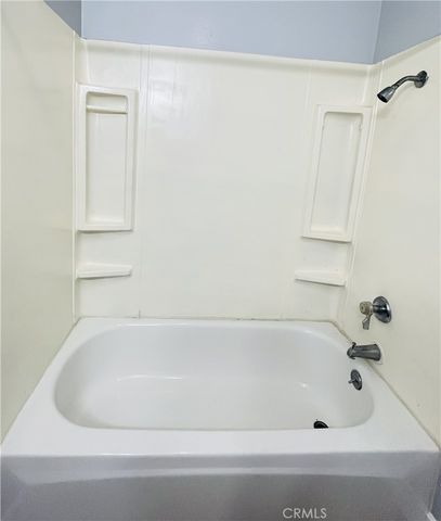 2521 Sunflower R1, Santa Ana, CA 92704