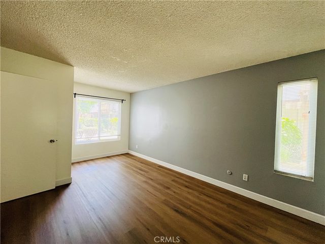 2521 Sunflower R1, Santa Ana, CA 92704
