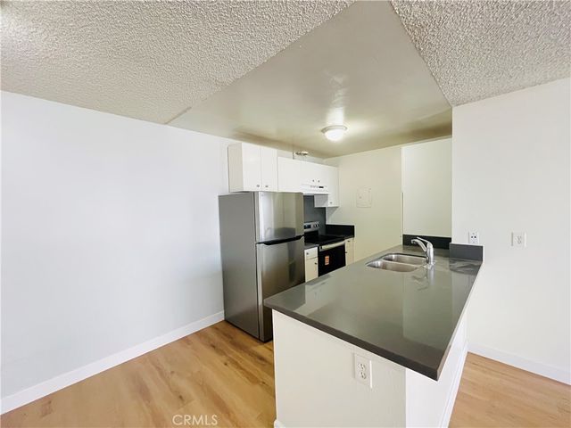 2521 Sunflower R1, Santa Ana, CA 92704