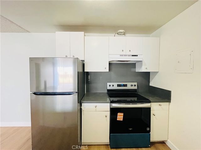 2521 Sunflower R1, Santa Ana, CA 92704