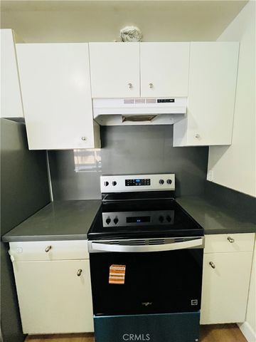 2521 Sunflower R1, Santa Ana, CA 92704