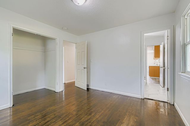 6807 Quail Avenue N, Brooklyn Center, MN 55429